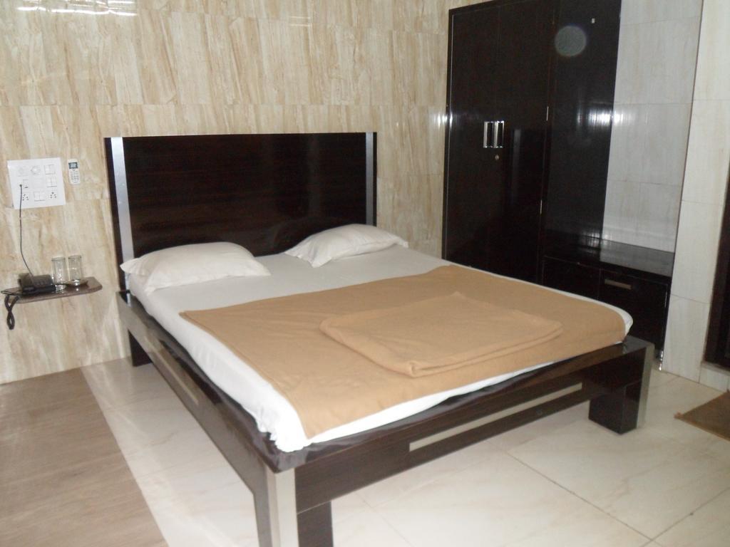 Hotel Jasmine Amhedabad Dış mekan fotoğraf